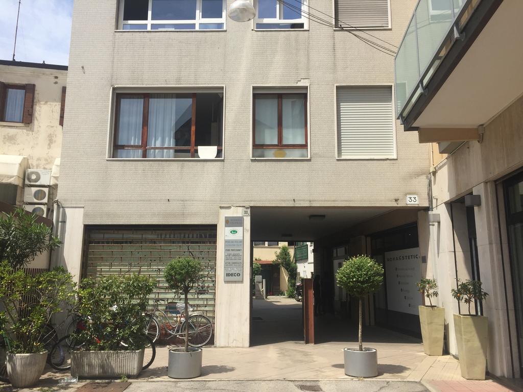 Bed and Breakfast Residenza Giacomuzzi Местре Экстерьер фото